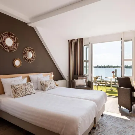 Hoogeerd By Flow - Nijmegen Hotel Niftrik