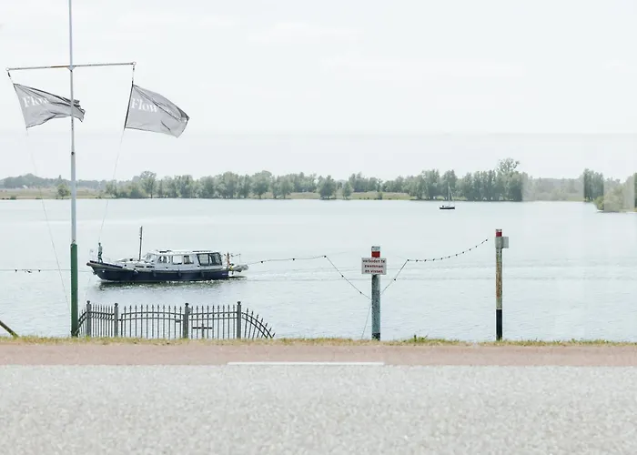 Hoogeerd By Flow - Nijmegen 4* Niftrik